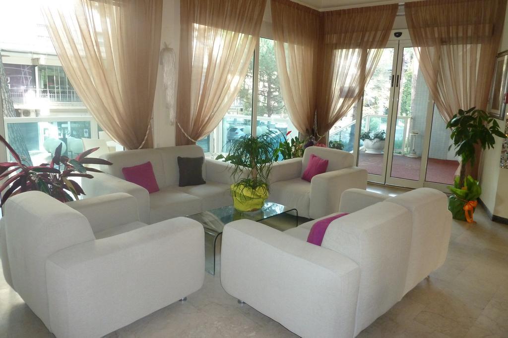 Hotel Astra Milano Marittima Kültér fotó